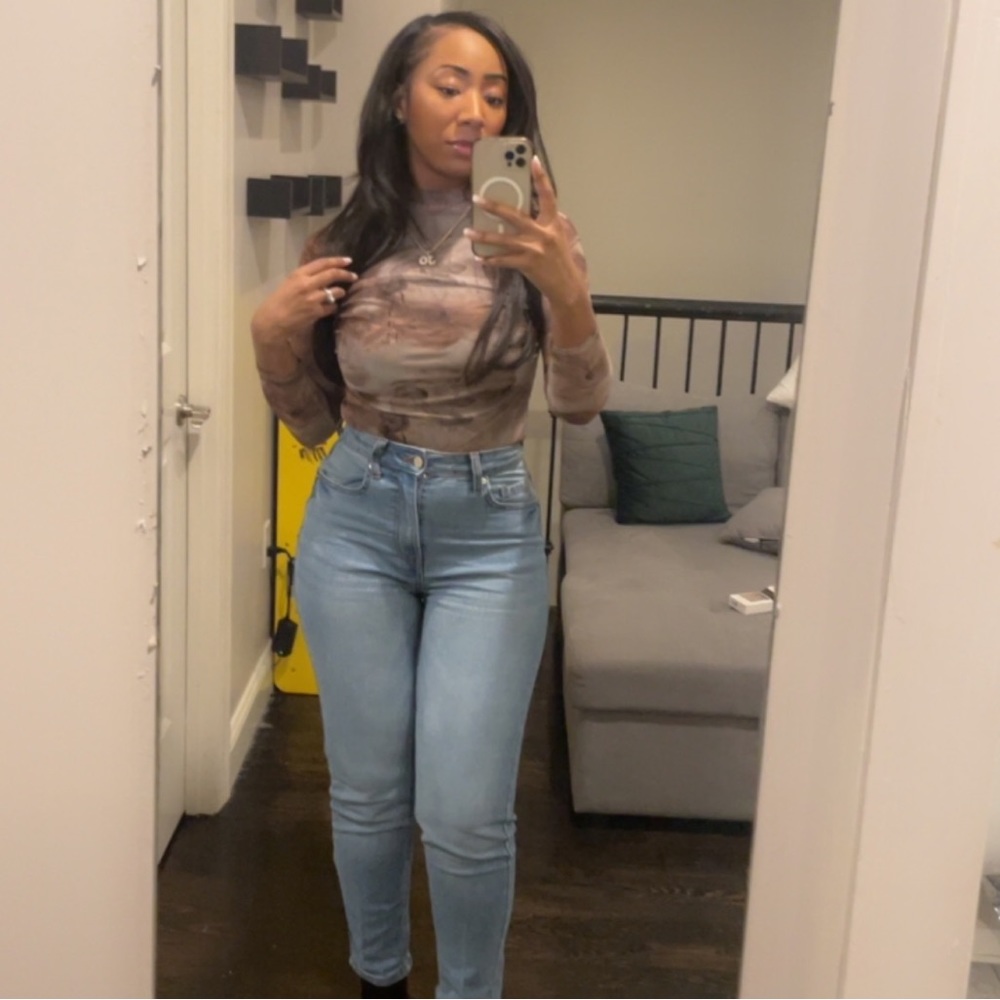 Meet your Posher, Jonell